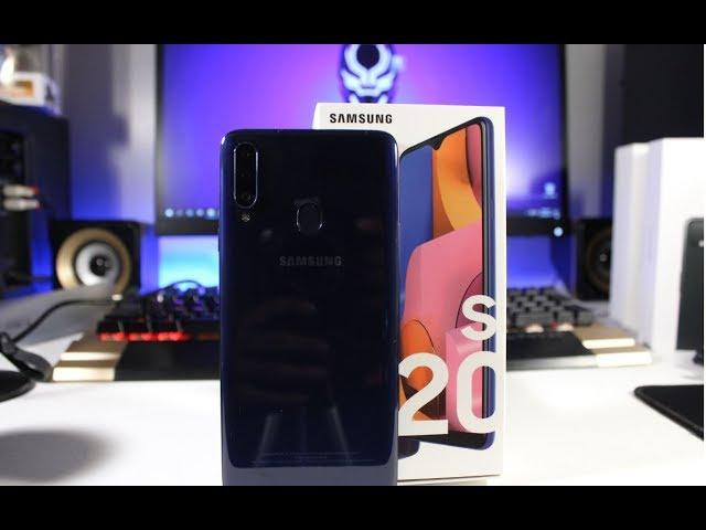 Samsung Galaxy A20s Blue Unboxing & First Impressions (USA) Is A $200 Budget Any Good? 2019-2020