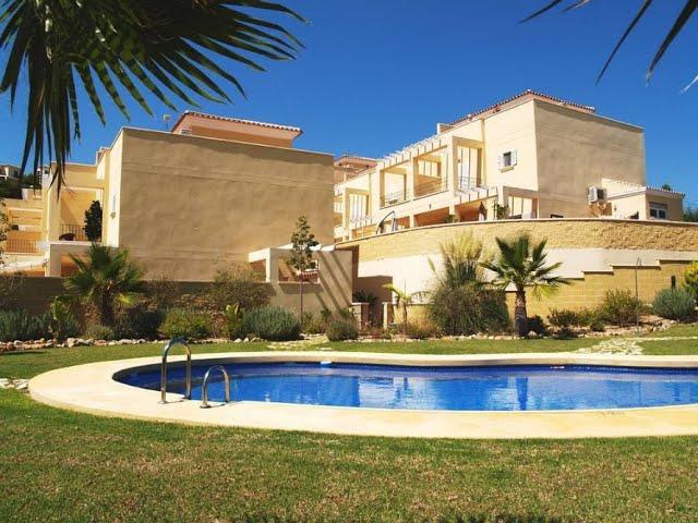 OLV0880 2 bedroom townhouse & communal pool in El Pinar de Bedar (Almeria) €149,000