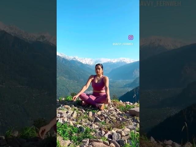 Mountain Yoga with Breathtaking Views @SavvyFernweh