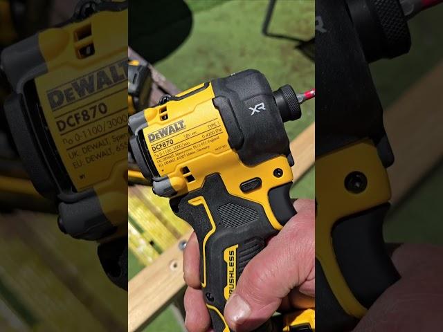 Dewalt DCF870 loves speed 2, 75x4.3 mm screws