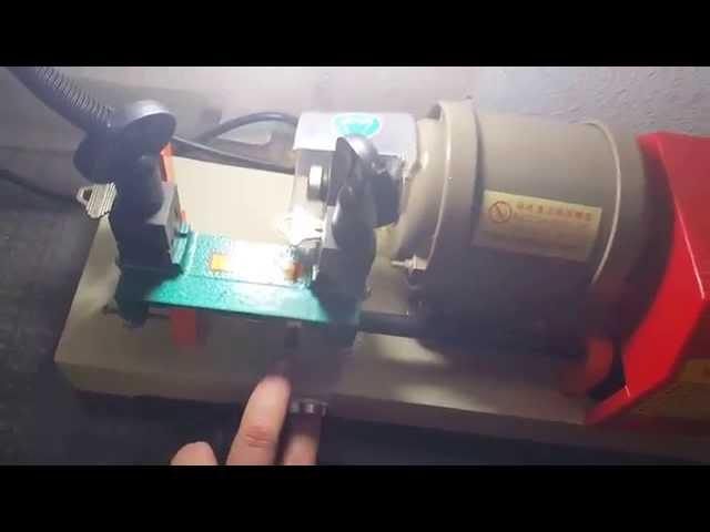 Chinese key duplicating machine