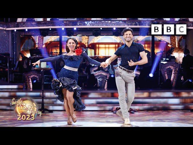 Ellie Leach and Vito Coppola Cha Cha Cha to Mambo Italiano by Bette Midler  BBC Strictly 2023