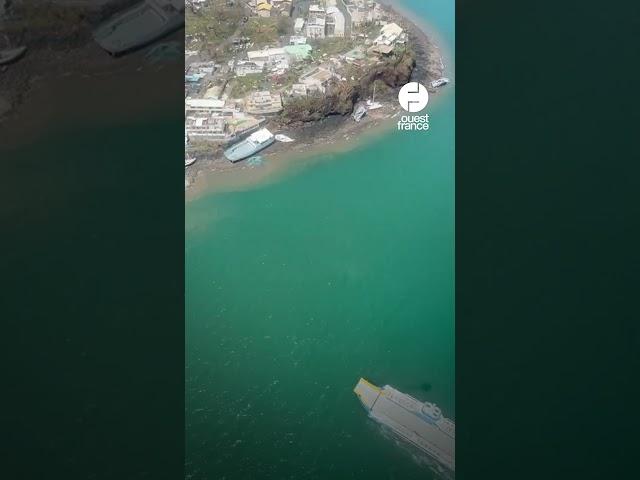 Mayotte vue du ciel après le passage du cyclone Chido