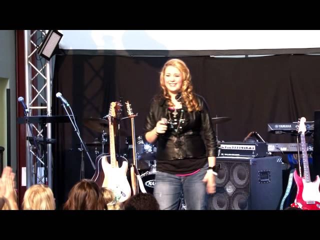 Sara Evans 'Suds In the Bucket' covered by Arianna Brooke -HLDFW