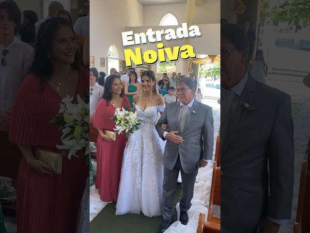 Tia Lud casou e meus priminhos foram os pagens. Entrada da noiva #noiva #shorts #viral