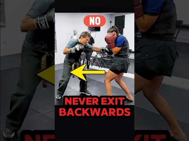 How To Exit Close Range (Boxing, Kickboxing & Muay Thai)