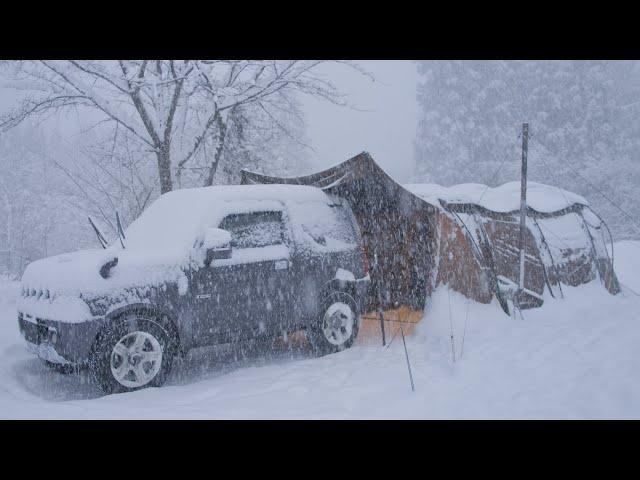 Heavy Snowfall Car Camping