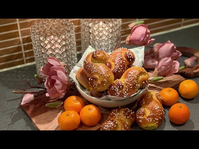 Lussebullar/ lussekatter/معجنات حلوه بالزعفران/ خبز الزعفران/ حلويات سويديه