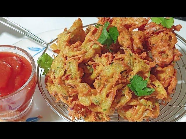 kashmiri market style pyaz ke pakoday|Onion pakoda|Kashmiri pakoda|crispy onion pakoda.