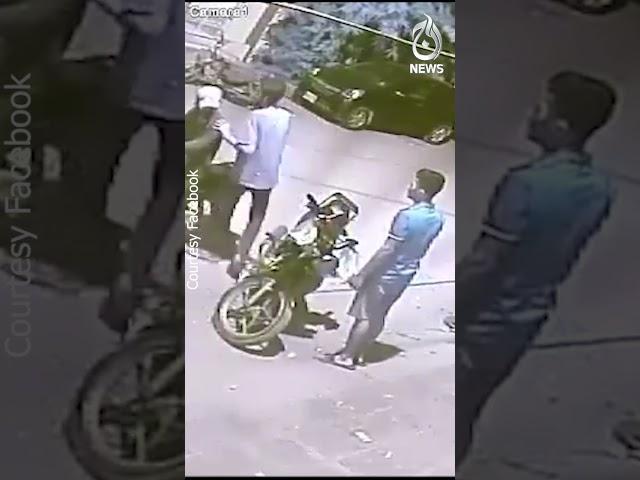 Street crime in karachi - Nazimabad's CCTV footage | #Shorts