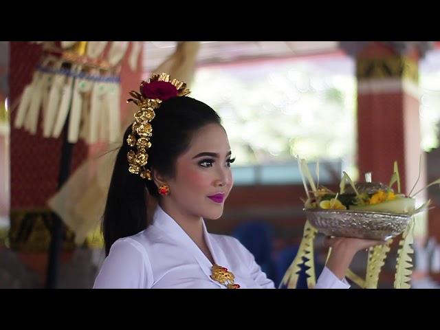 Lomba Busana Adat Komang Nadya Marheni Dewi & Putu Paundra Ananda SMK Negeri 1 Singaraja