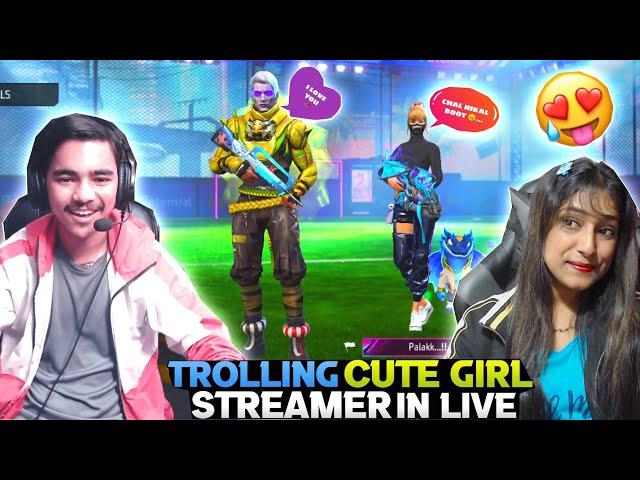 TROLLING CUTE GIRL STREAMER ON LIVE