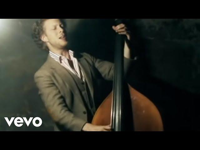 Mumford & Sons - Little Lion Man (Official Music Video)