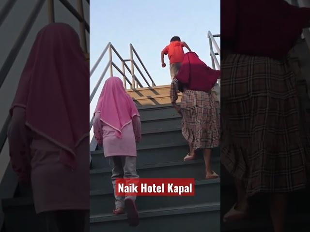 Naik Hotel Kapal Di Malang