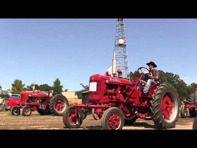 Antique Gas Tractors at Rollag 2012