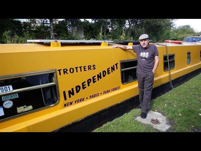 'Only Fools & Horses' Super-Fan Converts Canal Boat In Del Boy's Van