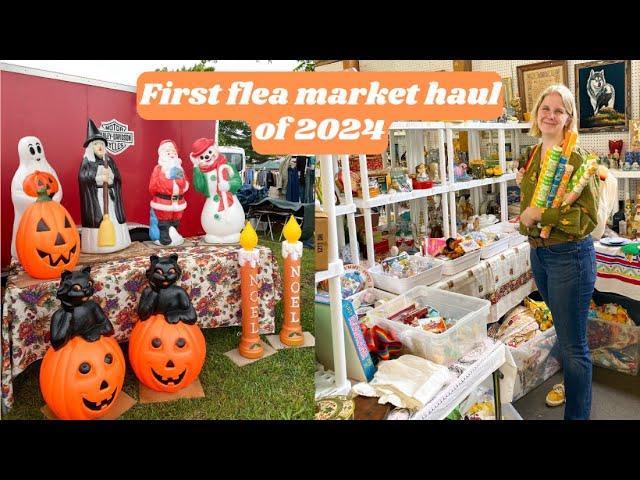 Visiting Two Flea Markets + My Vintage Haul