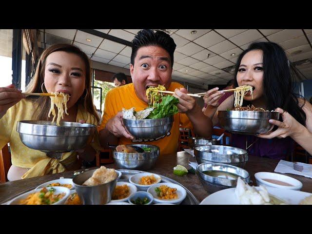 The ULTIMATE VIETNAMESE FOOD TOUR! Over 15 Must Try Viet Dishes!