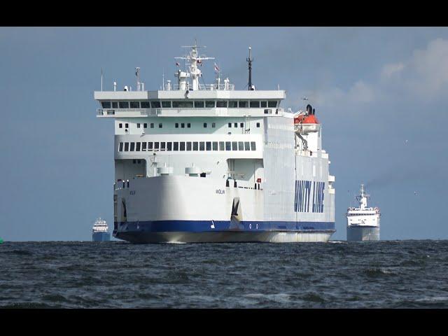 4K | Unity Line Ferry WOLIN arriving port Świnoujście