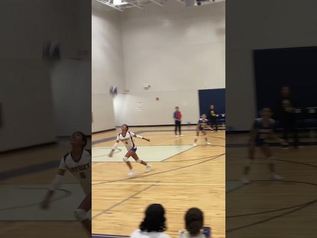 yikes  #volleyball #dive #blowthisaccountup #likeandsubscribe #shorts #fyp #sports