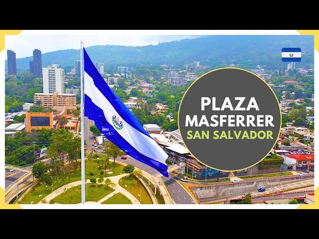 BANDERA MAS GRANDE DE EL SALVADOR en PLAZA MASFERRER de la Capital SAN SALVADOR - EL SALVADOR 2024