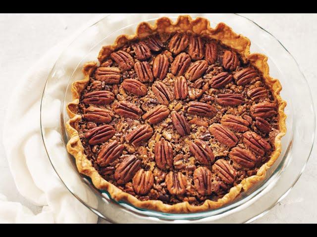 THE EASIEST PECAN PIE RECIPE EVER!