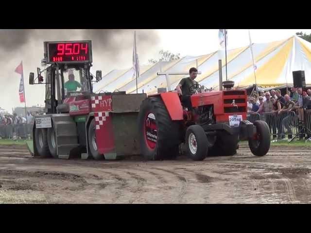 Tractorpulling Renault 2,5 ton sport Utrecht 2013