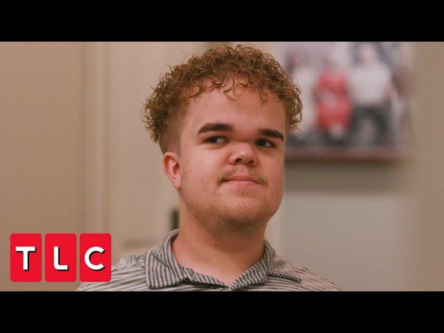 Jonah Shows Off His New Look! | 7 Little Johnstons