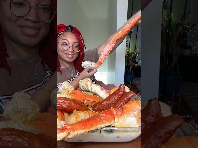 Huge king crab leg  #mukbang  #seafoodboil