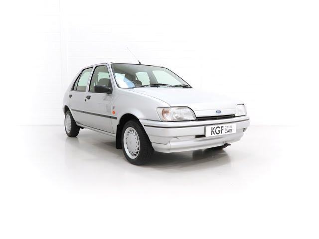 A Top Spec Ford Fiesta Mk3 1.6 Ghia with One Owner and Only 8,567 Miles - £7,995