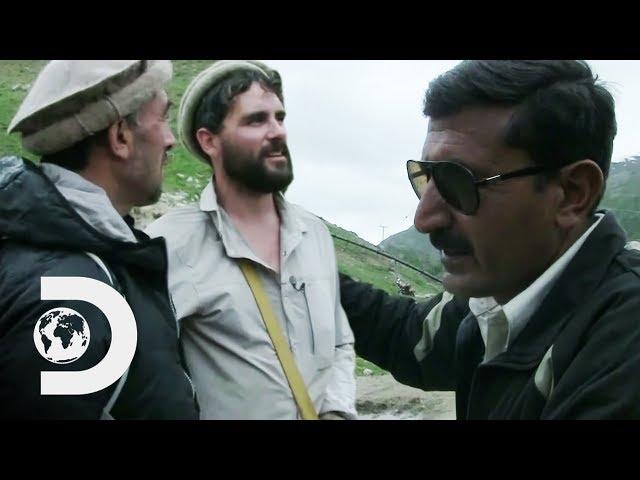 Trying To Cross A Military Controlled Border Into India | Levison Wood: Walking The Himalayas