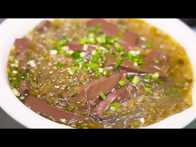 The chef teaches you to make authentic duck blood vermicelli soup, simple operation
