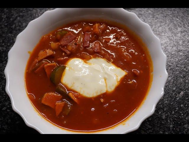 Soljanka mit Muddi kochen. Einfach, schnell und lecker.