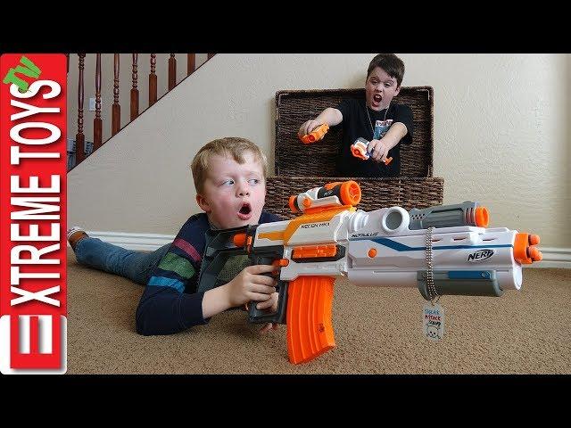 Sneak Attack Squad Training! Nerf Battle Surprise!