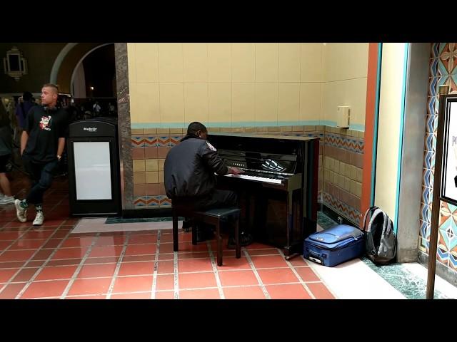 Piano @Union Station Los Angeles