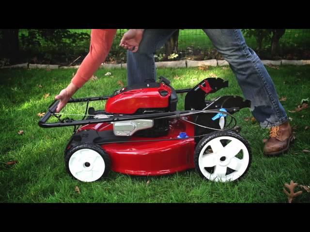 Toro Recycler Mower with Smart Stow