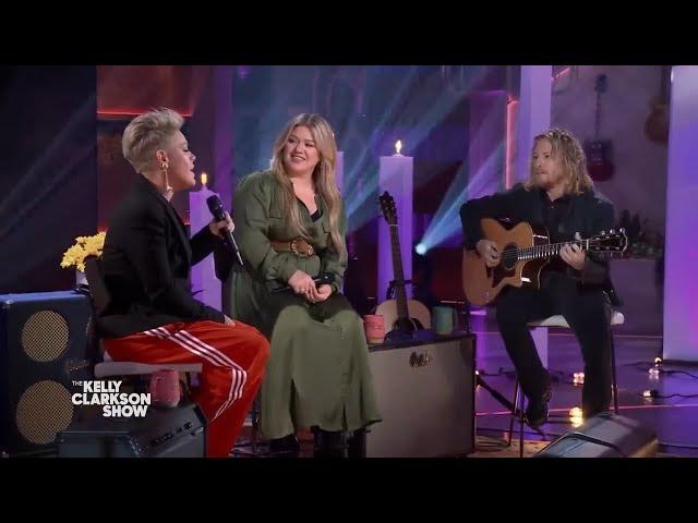 P!NK and Kelly Clarkson Duet 'Who Knew'