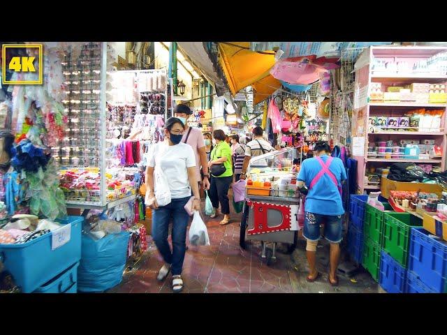 Sampheng Market!Shopping area  in the Bangkok China Town