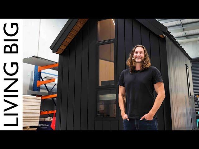 The EcoFlow Tiny House! The Ultimate Off-Grid Traveler ️