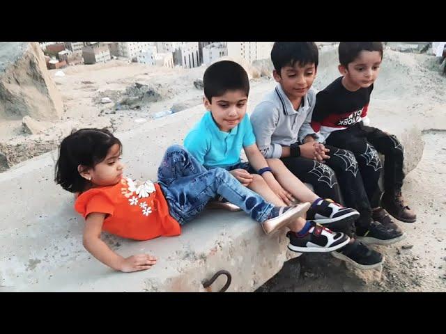 Kids iftaar in Makkah highest point in jabal with fathers #iftar #makkah