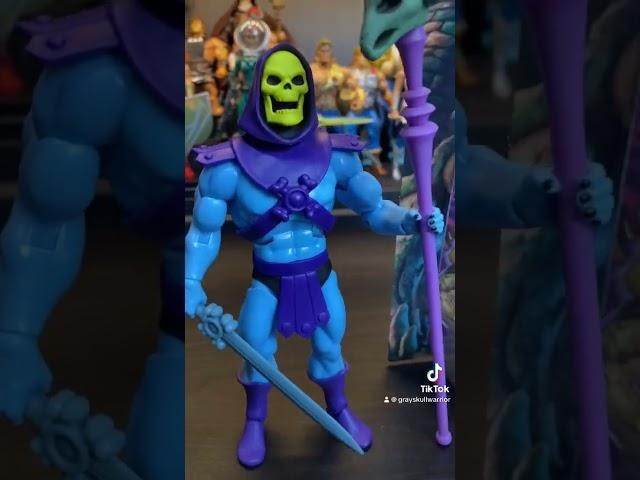 “Club Grayskull” vs “Origins: Cartoon Collection”. #grayskull #motucollector