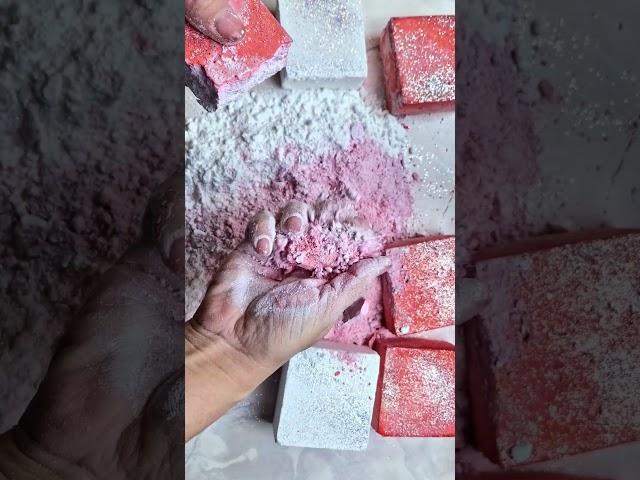 Reformed Dyed Gym Chalk Block #asmr #crunch #freshblock #subscribe #gymchalk #chalk  #satisfying