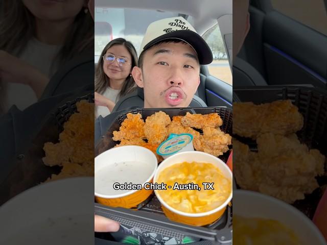 Rating wings at Golden Chick in Austin, TX