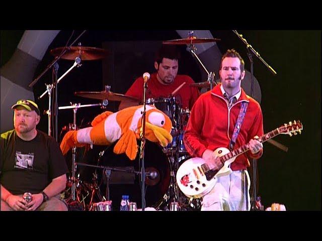 Reel Big Fish - "She Has A Girlfriend Now" (Live at Lowlands | Aug 29, 2003)