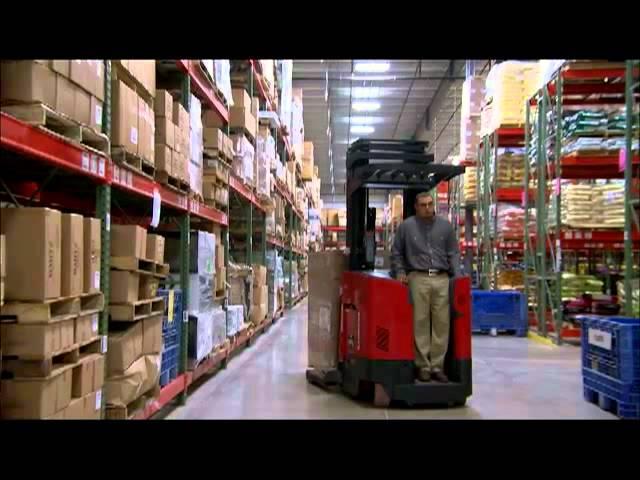 Raymond Reach Truck | 7000 Series Reach Trucks | Narrow Aisle Forklift