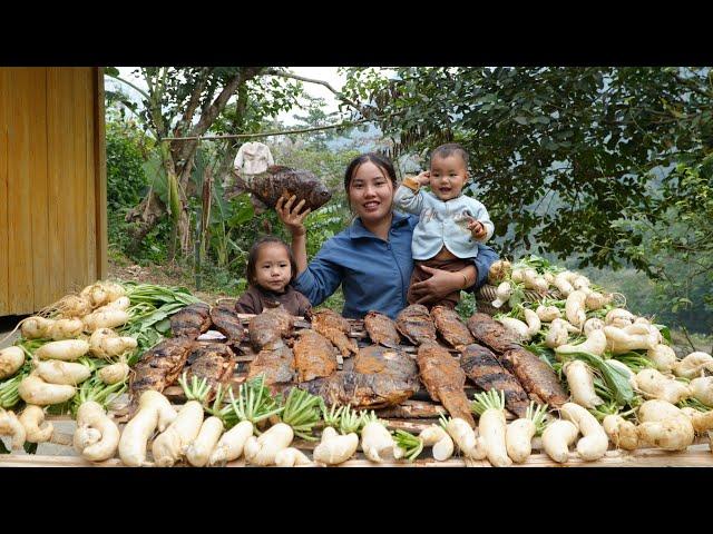 Harvest the garden of radishes and dried fish to sell at the market - cook with your children