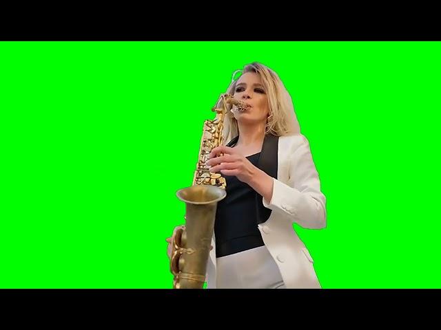 саксофонистка играет на саксофоне  хромакей 10 Green Screen saxophonist playing 10