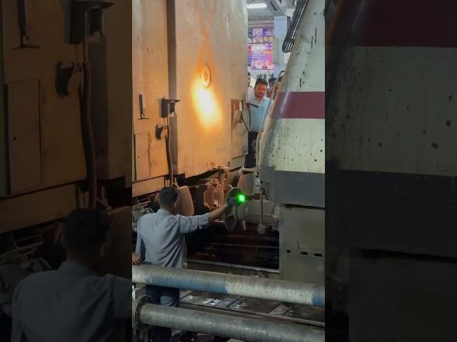 Cupplling Indian railway mannual system very dangerous #train #cuplling #vlog #ytshort #railtrack