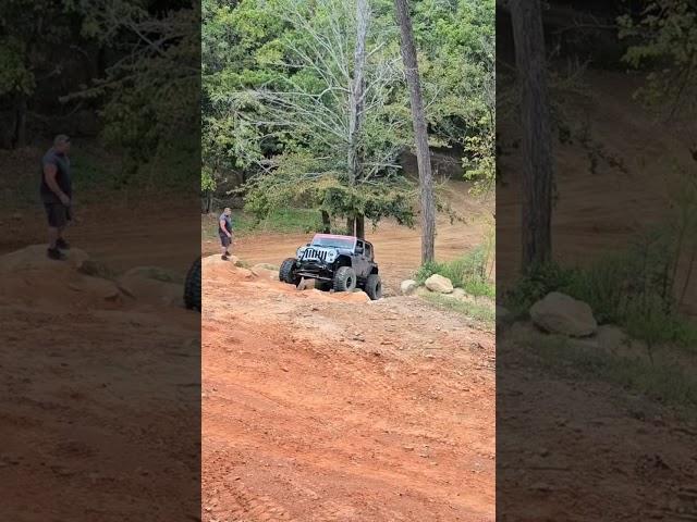 3D Trail/Obstacle at Gulches . Tony spotted me up it. #jeep #wrangler #gulches #rockcrawling