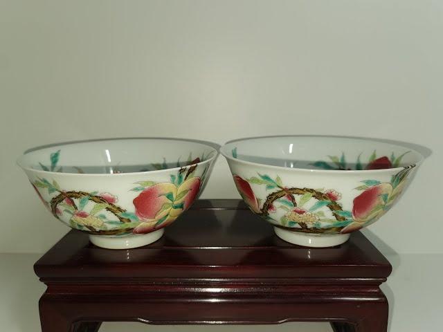 "福寿双全"清雍正粉彩过枝桃树九桃蝙蝠纹碗一对Qing Dynasty Yongzhen famille rose 9 peaches and bats design bowl(a pair)